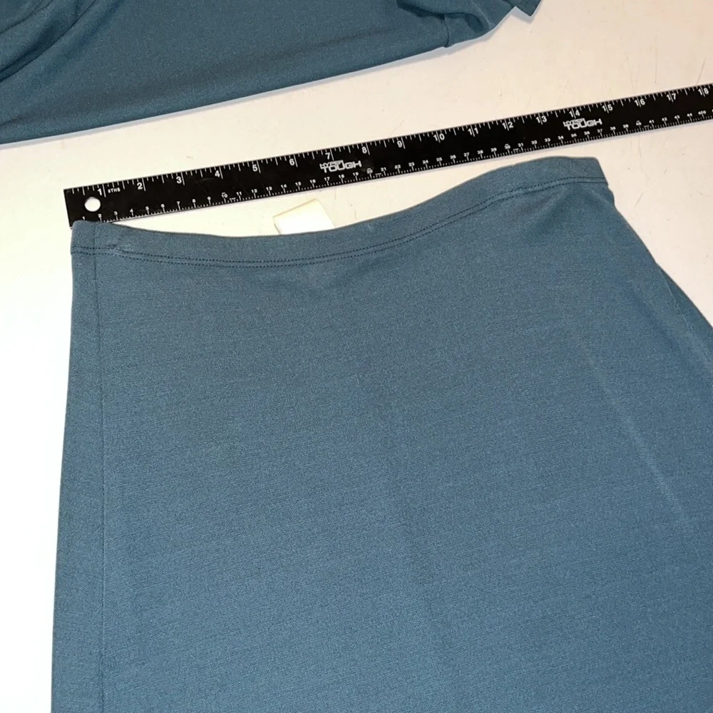 Max Studio  size Medium Teal blue 2 piece  3/4 sleeve top & pull on Maxi skirt - Picture 6 of 14